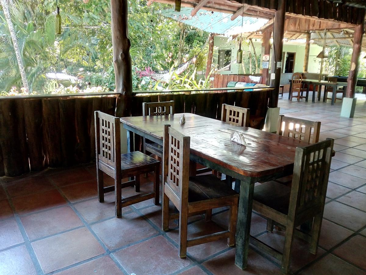 Manuel Antonio Hostel Resort Exterior foto